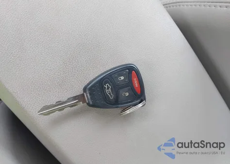 2006 Chrysler 300C from USA, damaged, VIN 2C3KA63H66H449346